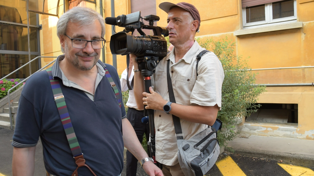 Garlasco, parla il genetista dei Poggi: “Più soggetti sulla scena del delitto? Ridicolo. Reperti inutili, le vecchie perizie avevano chiarito ogni dubbio”