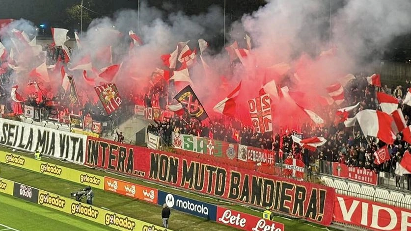 La telefonata di Berlusconi, un investimento da 300 milioni per salire finalmente nel gotha del calcio. Poi la brusca discesa dopo la morte del presidente, culminata in una retrocessione senza appello.